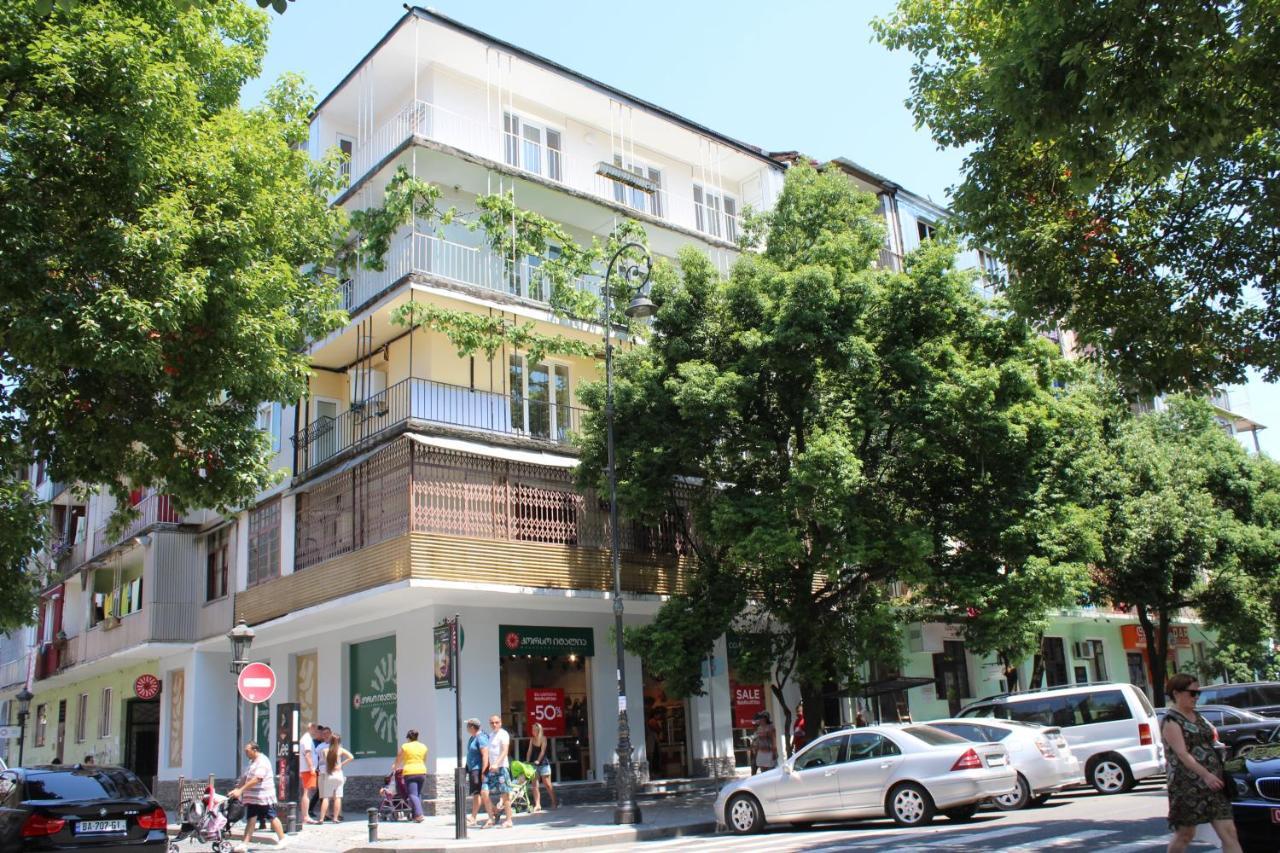 OldBatumi Apartment Bagian luar foto